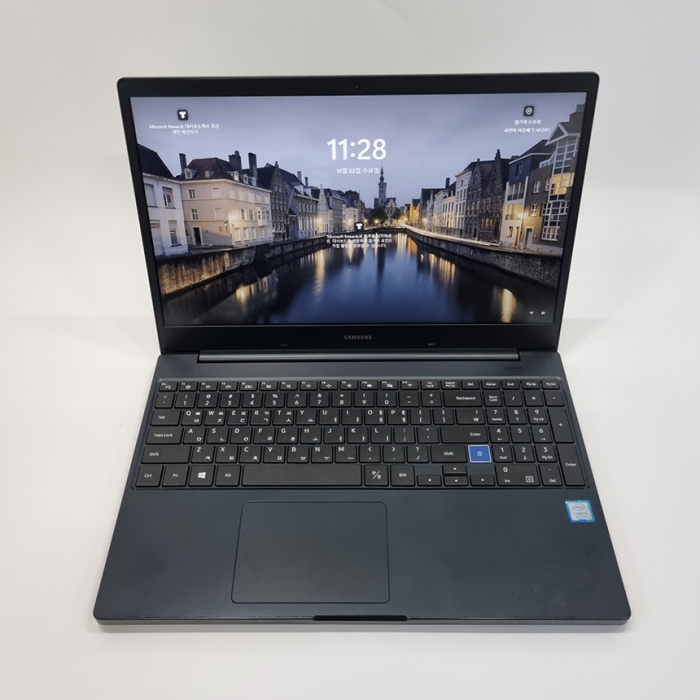 삼성전자 블랙 노트북7 프로 15.6인치 대화면 Full HD 고해상도 우측넘버패드 탑재 윈도우11