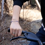 LA LIGNE SINGLE STRING BRACELET BLUE