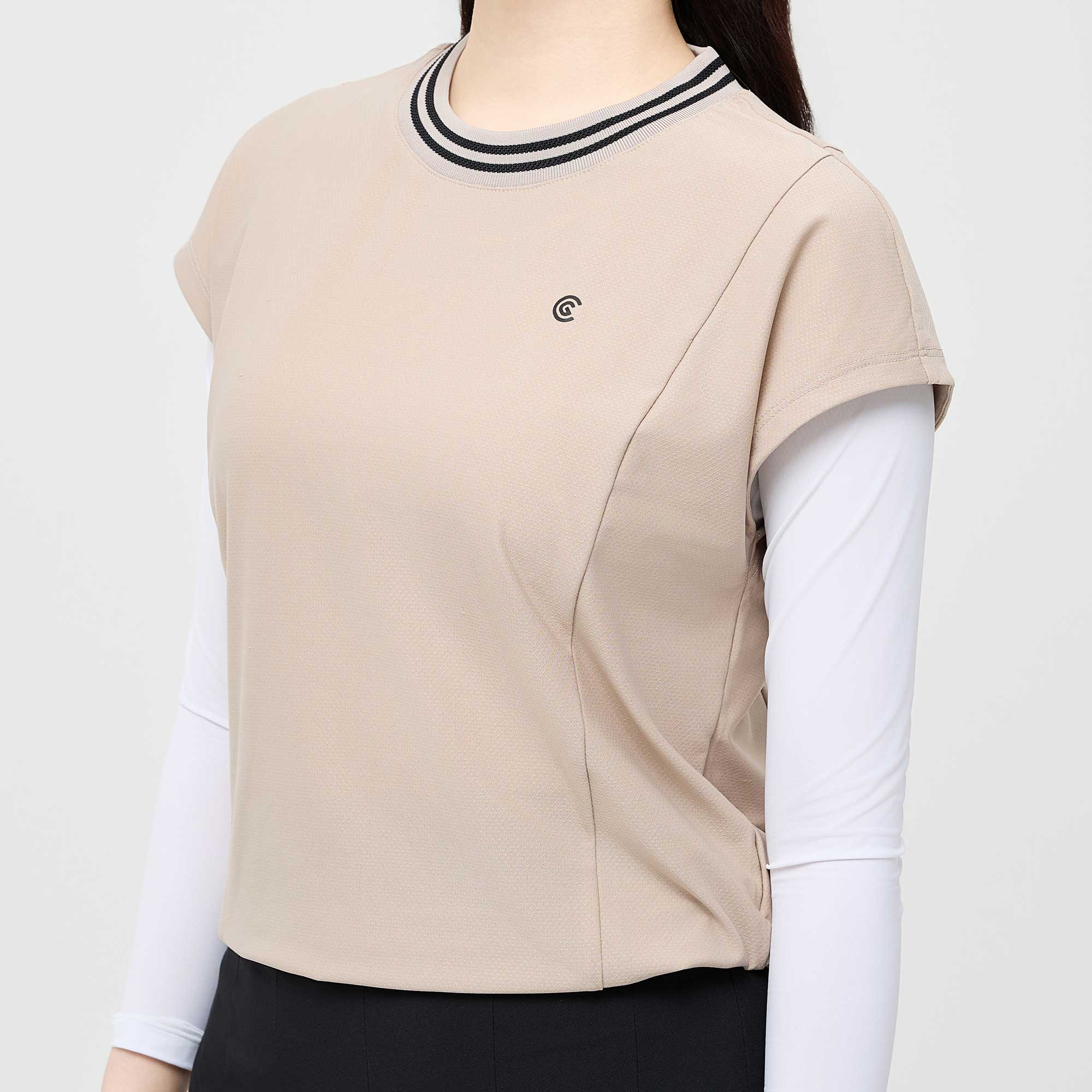 [10%+5% 추가할인] 온라인단독 폴리스판 배색라운드 여성 민소매 티셔츠 베이지_CGWST42975BE