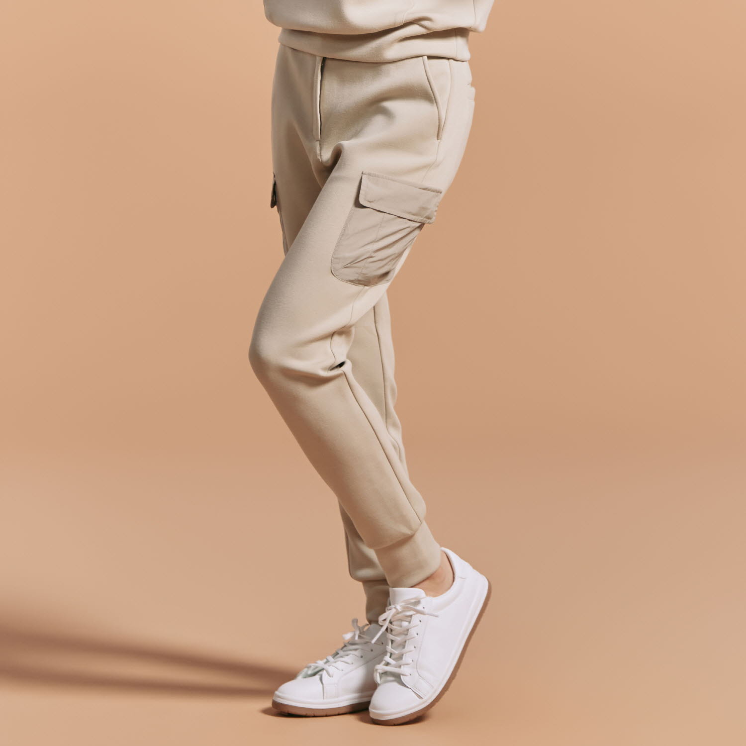 [10%+5% 추가할인] 온라인단독 여성 쿠션지 아웃포켓 카고 조거 팬츠 베이지_CGWPT43962BE