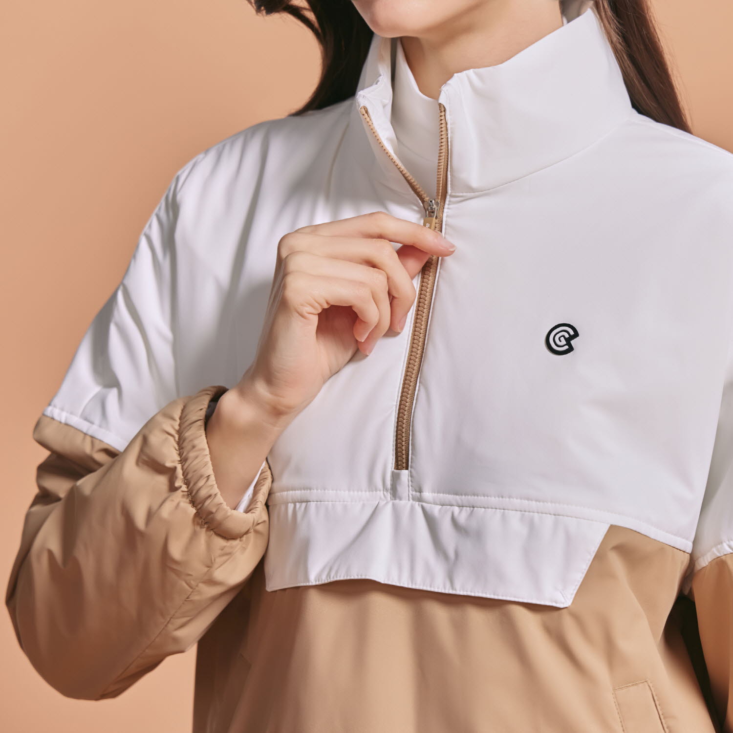 [10%+5% 추가할인] 온라인단독 여성 컬러블럭 아노락 경량패딩 윈드브레이커 베이지_CGWWT43952BE