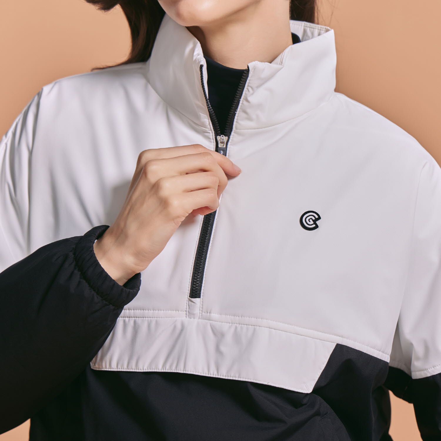 온라인단독 여성 컬러블럭 아노락 경량패딩 윈드브레이커 블랙_CGWWT43952BK