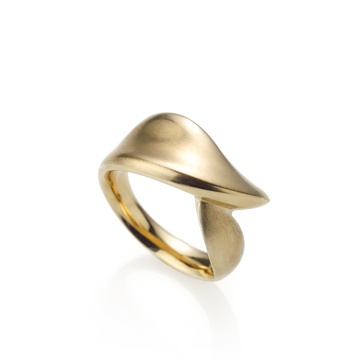 Willow leaf ring (L) 14k gold hairline