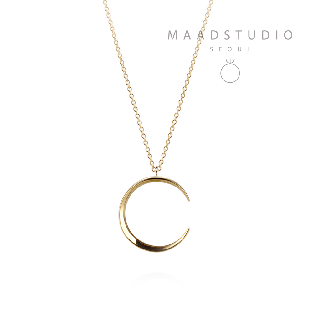 Lunar crescent pendant (M) 14k gold