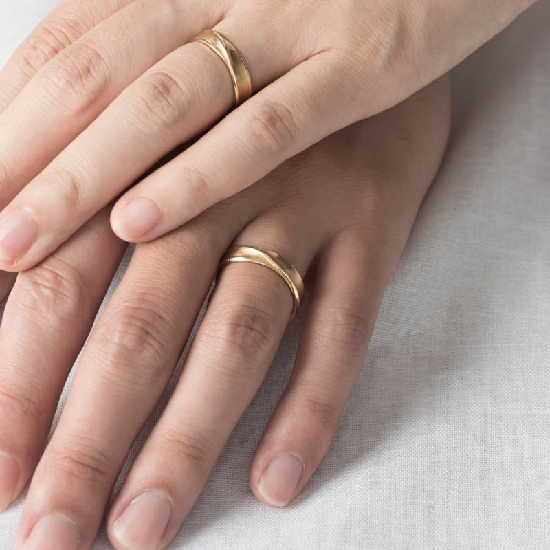 Infinity III wedding ring Set (M&M) 14k gold hairline