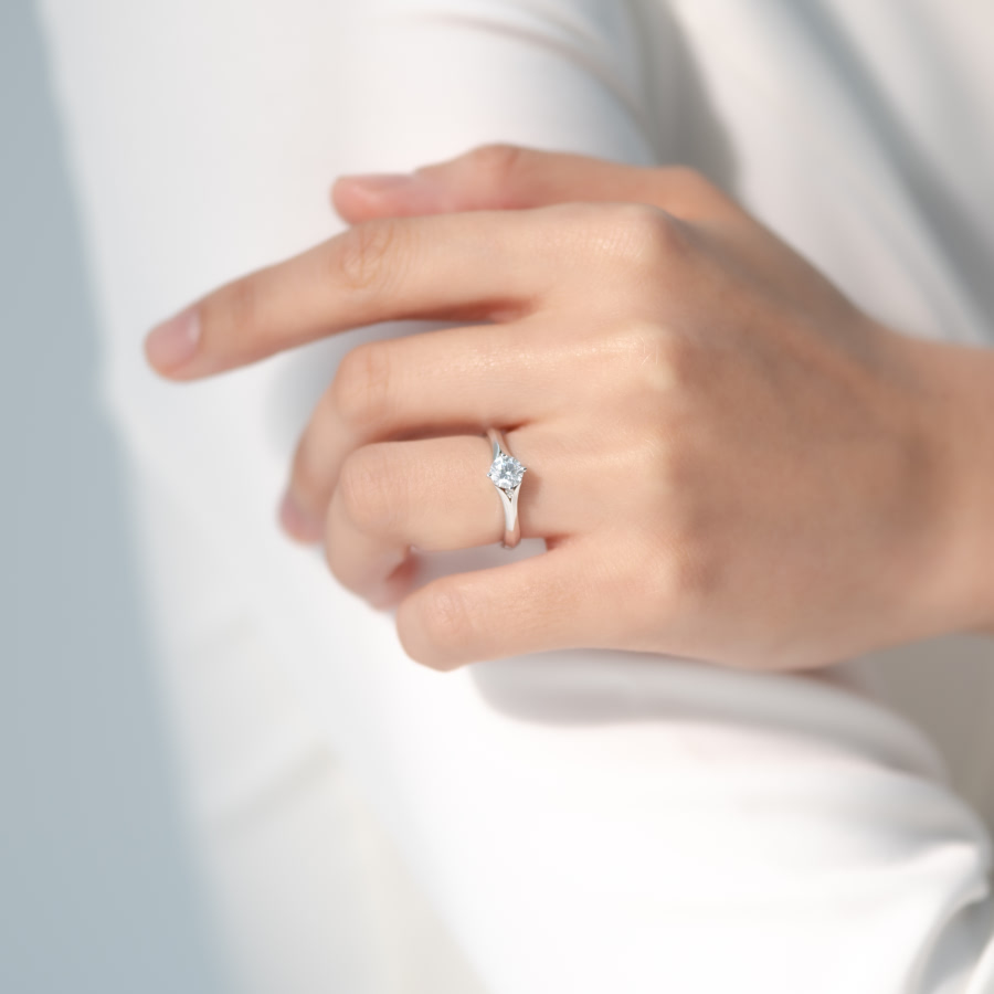 데메테르 반지 14k 화이트골드 0.5ct