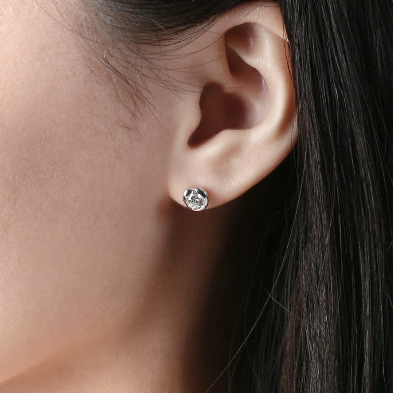 Freesia earring 14k White gold CZ 0.3ct