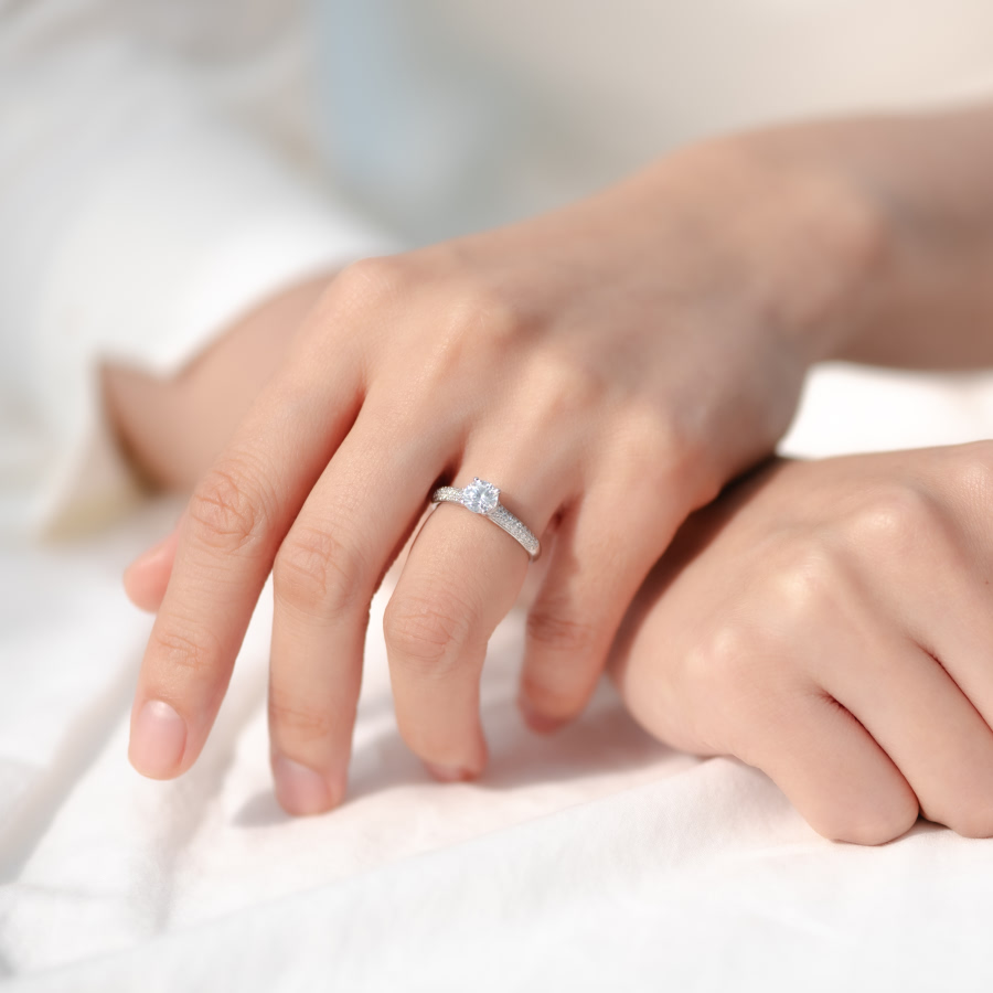아리아드네 반지 14k 화이트골드 0.5ct