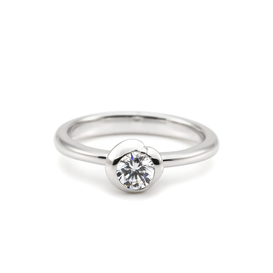 Freesia ring 14k White gold CZ 0.3ct