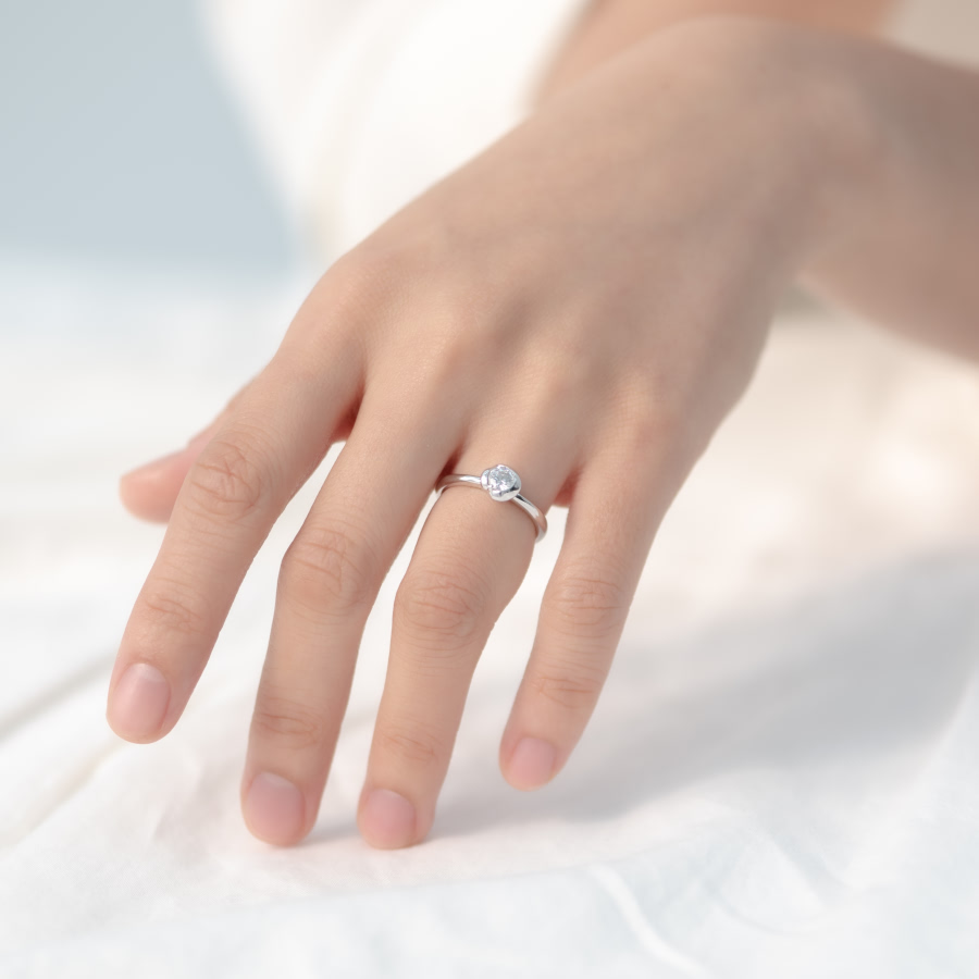 프리지아 반지 14k 화이트골드 0.3ct