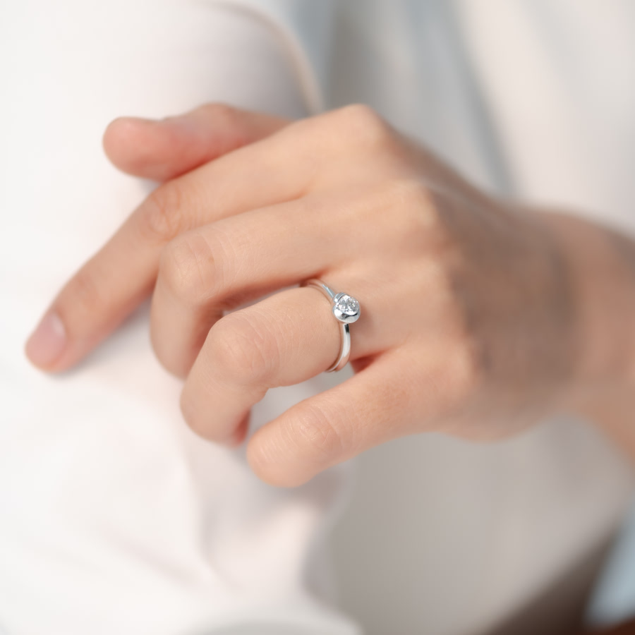 프리지아 반지 14k 화이트골드 0.3ct