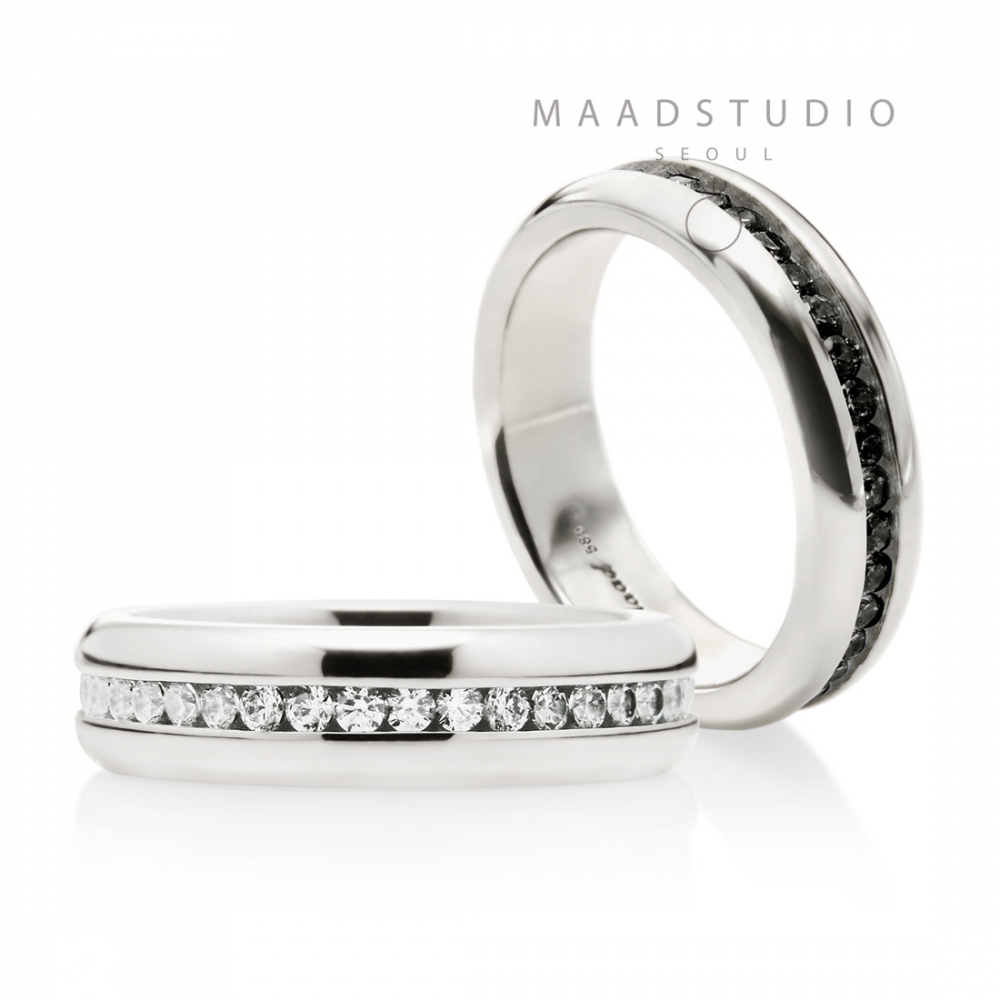 Oval princess wedding ring Set (M&M) 14k White gold