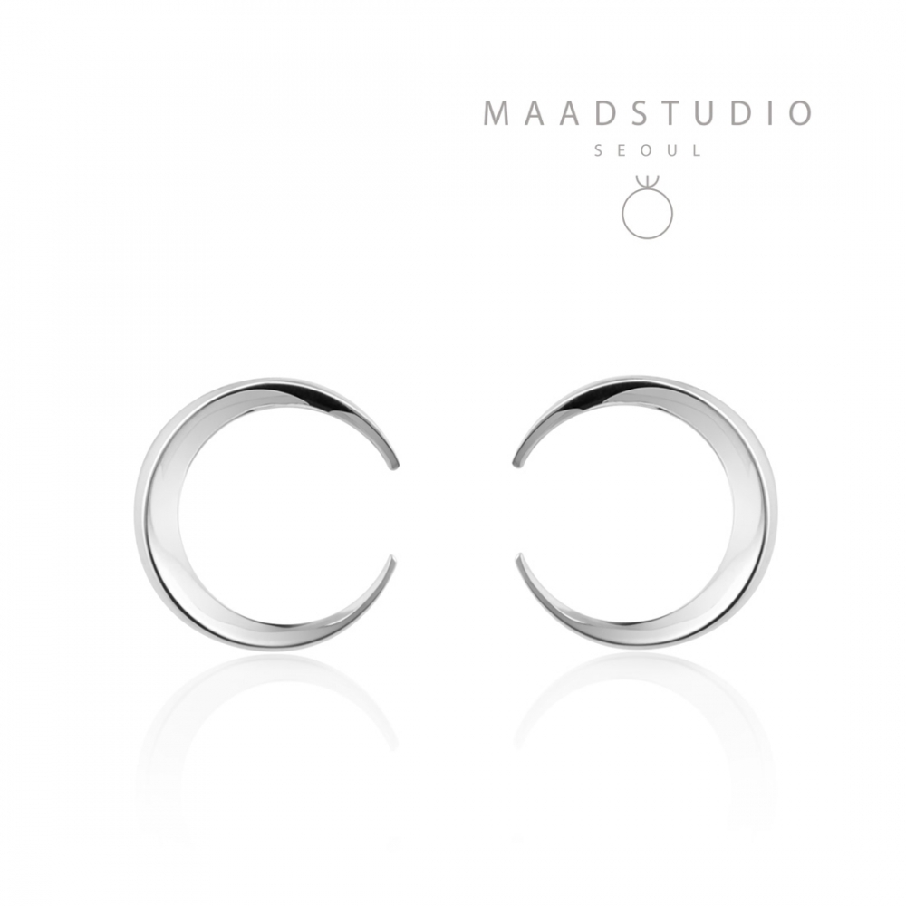 Lunar crescent earring (S-mini) Sterling silver