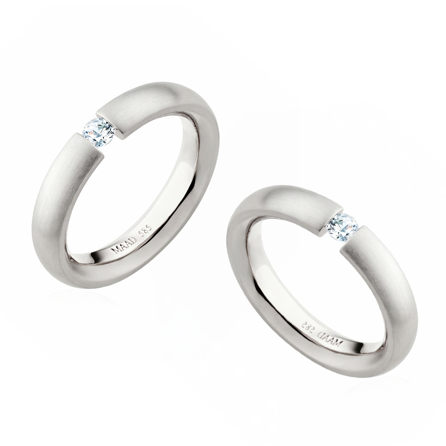 잉글리쉬헤로스 텐션밴드 커플링 (4mm+4mm) 14k 화이트골드 0.1ct hairline