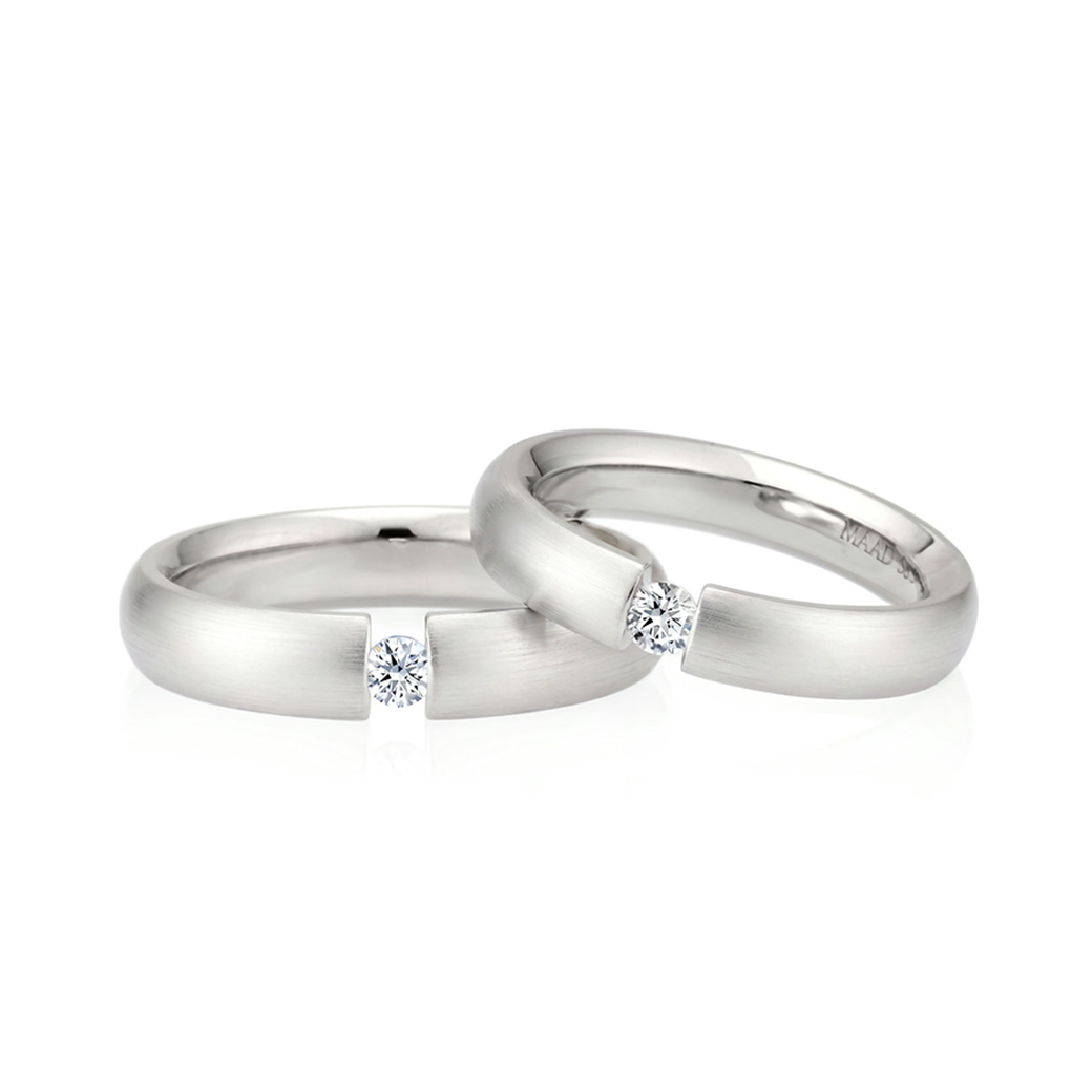 잉글리쉬헤로스 텐션밴드 커플링 (5mm+4mm) 14k 화이트골드 0.1ct hairline
