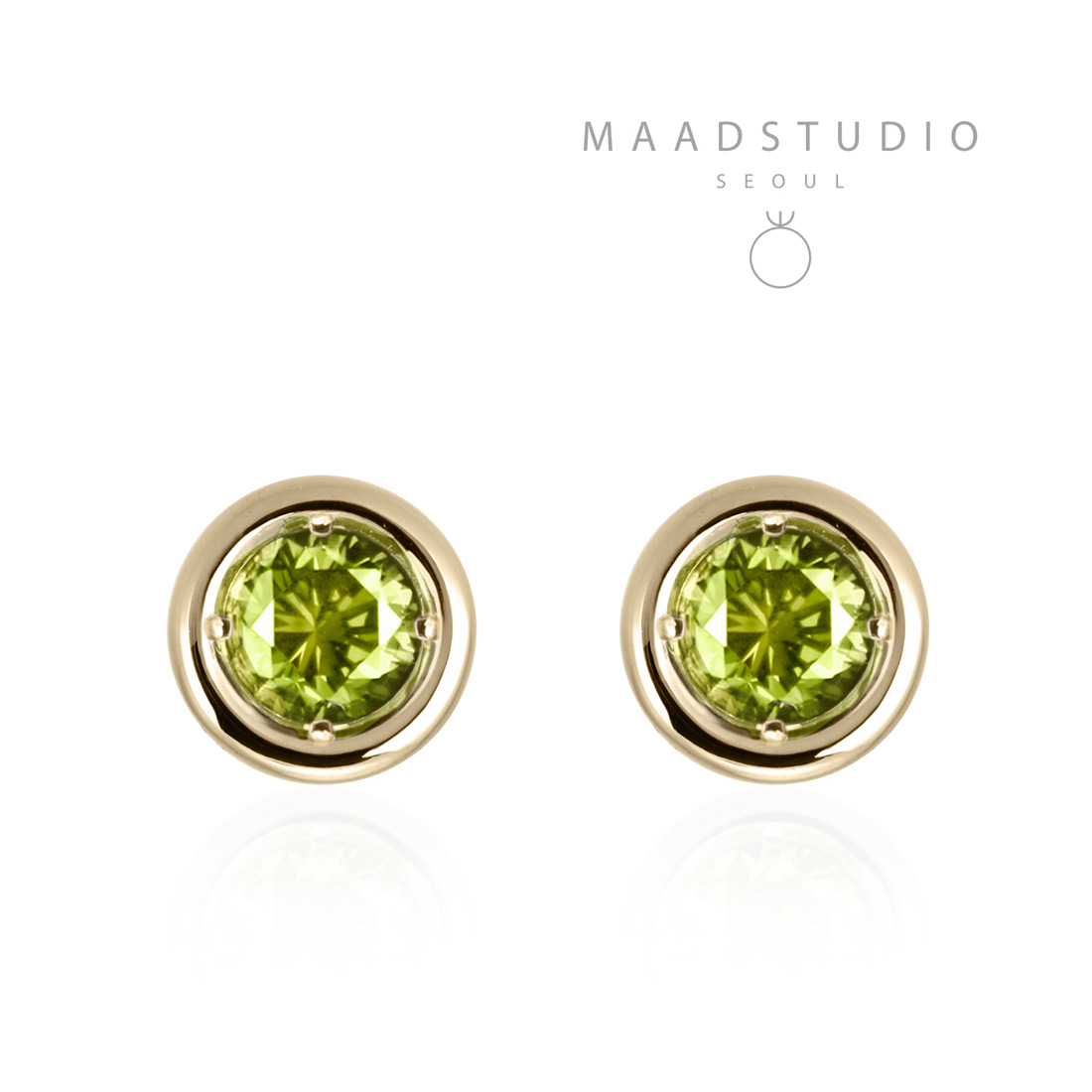 Hemisphere earring 14k gold peridot 0.1ct