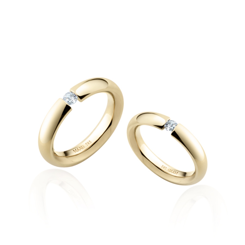 English heros Tensionband wedding ring Set (4mm & 3.5mm) 14k gold CZ 0.1ct