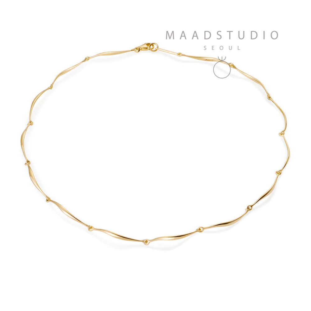 Willow leaf necklace 14k gold