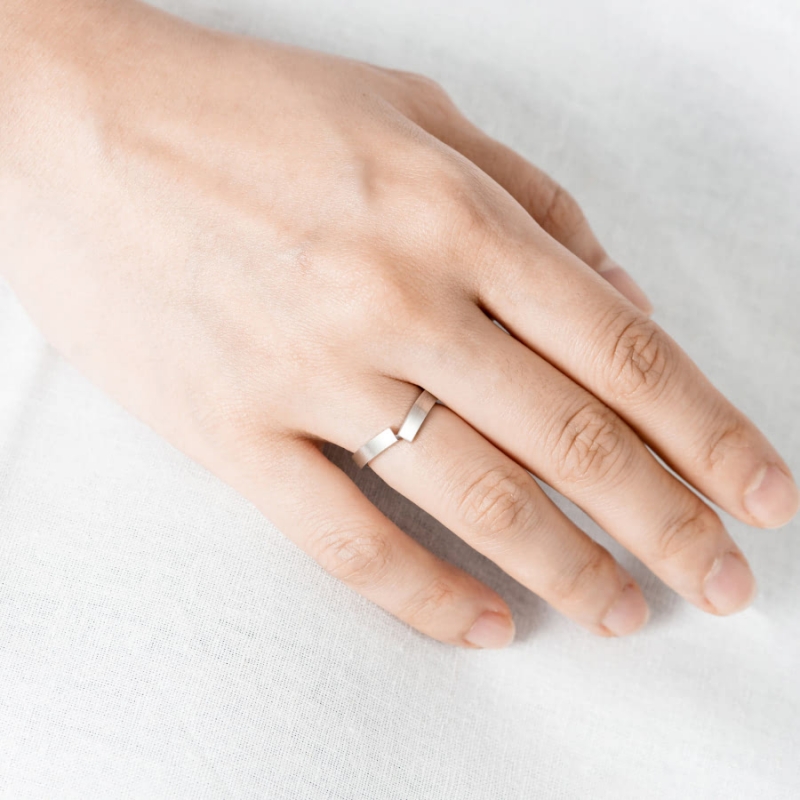Encounter wedding ring Set (S&S) 14k White gold hairline