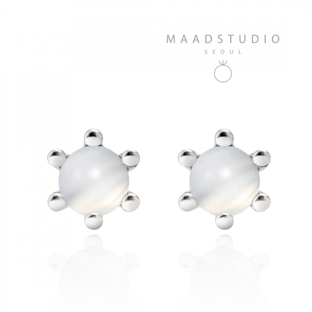 Dandelion earring moonstone 0.3ct 14K White gold