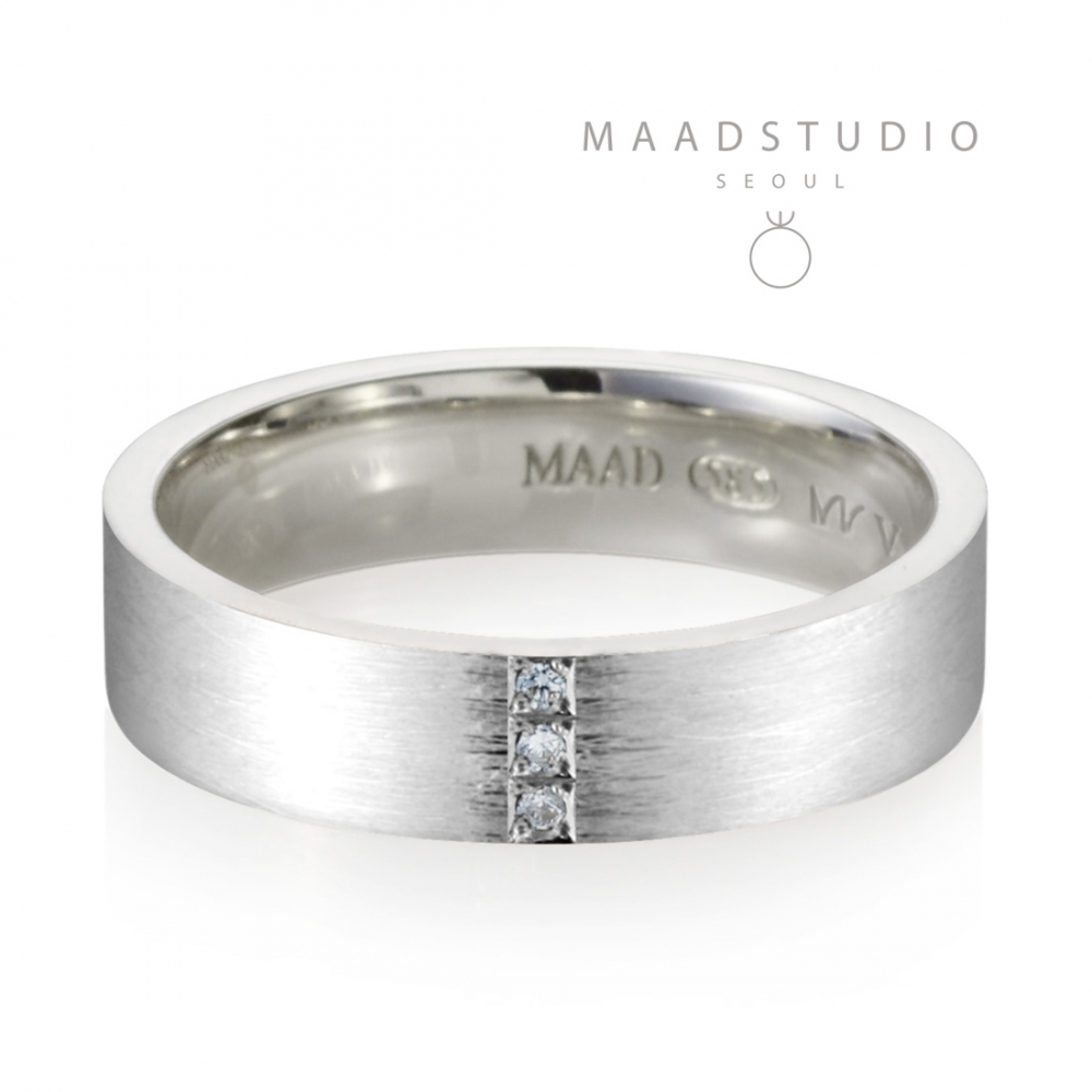 MR-V Flat band ring 4.7mm hairline, Diamond Sterling silver