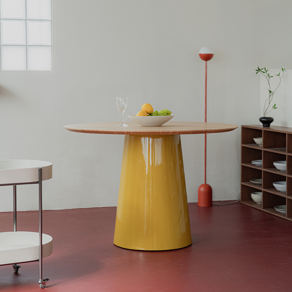 (4월특가) [적립금 10만원] 헨지디자인 비노 머스타드 라운드 화이트 오크 테이블 / Vino Mustard Round Table - White Oak (-4/30)