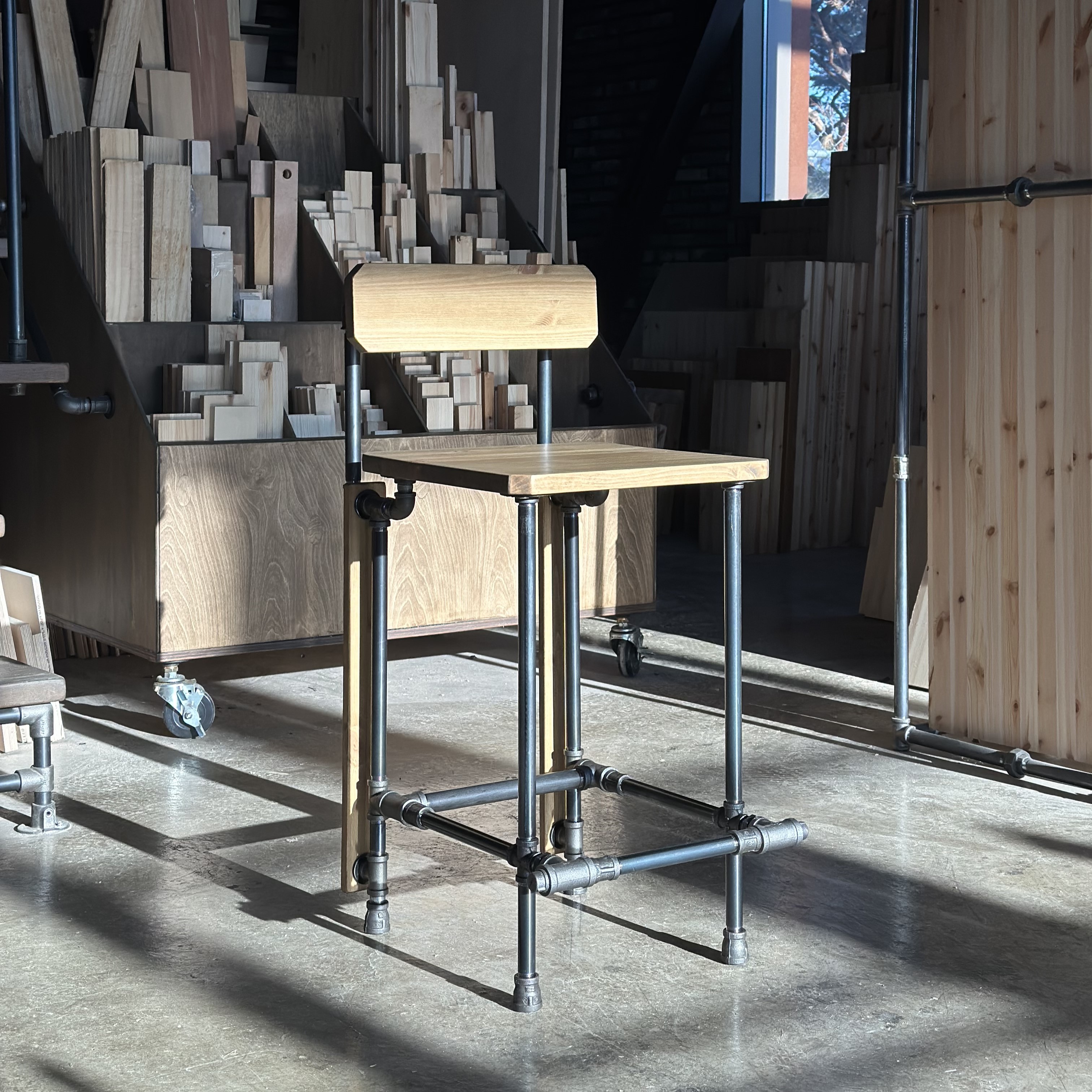 아펜즈 바 의자 01 / APPENZ Bar Chair 01