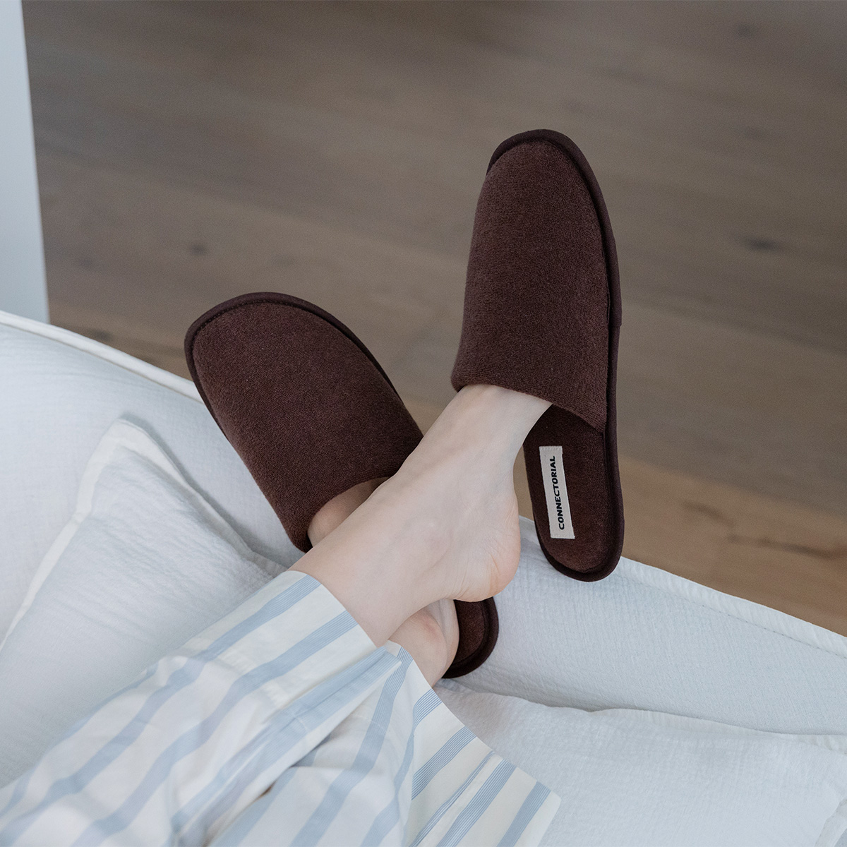 (11월특가) [단독최저] [선물포장] 커넥토리얼 테리 로우 홈 오피스 슈즈 - 브라운 (S/L) (-11/30)