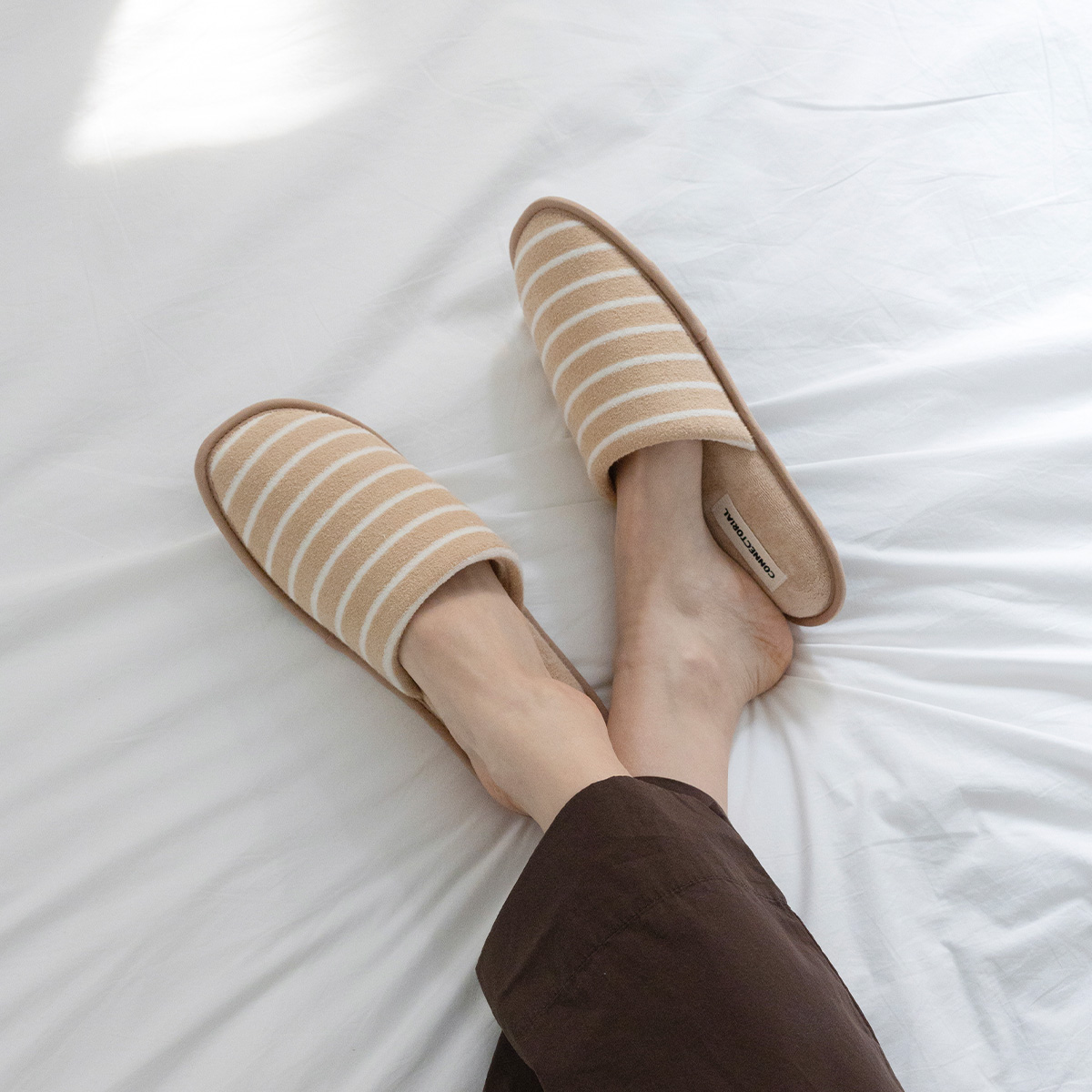 (11월특가) [단독최저] [선물포장] 커넥토리얼 테리 로우 홈 오피스 슈즈 - 베이지 스트라이프 (S/L) (-11/30)
