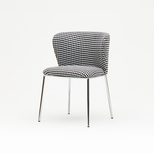 루비 스틸 체어