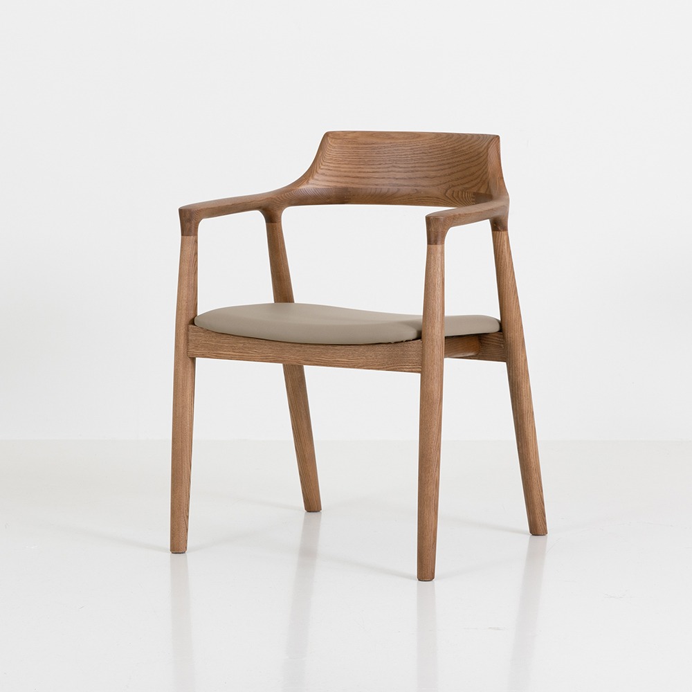 글릭 원목 암체어