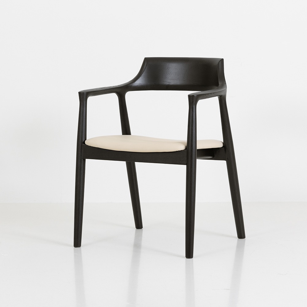 글릭 원목 암체어