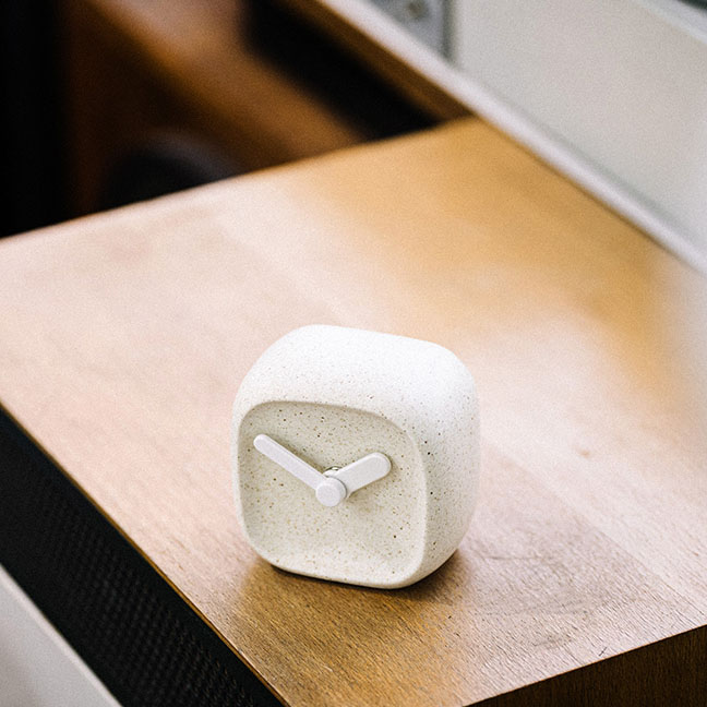 (12월특가) 비믹스 오클락 세라믹 큐브 탁상시계