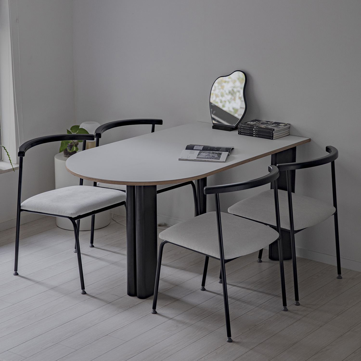 (1월특가) 베노식스 노르닉 HPL 반원테이블 (블랙에디션)