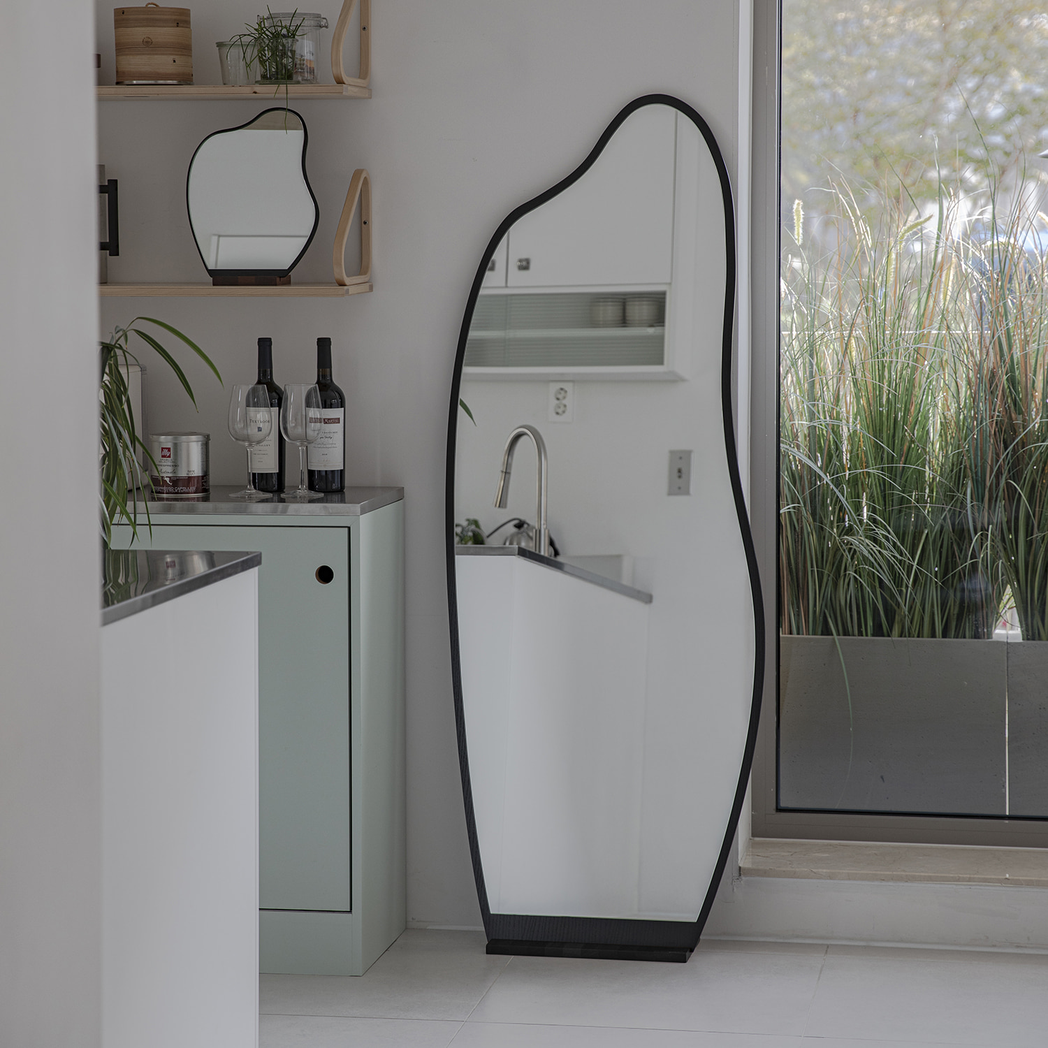 (12월특가) 베노식스 루아 원목 비정형 전신거울 (블랙에디션)