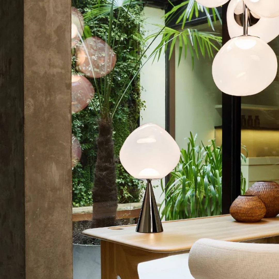 (1월특가) 톰딕슨 멜트 콘 테이블 오팔/실버 TOM DIXON Melt Cone Table Opal/Silver