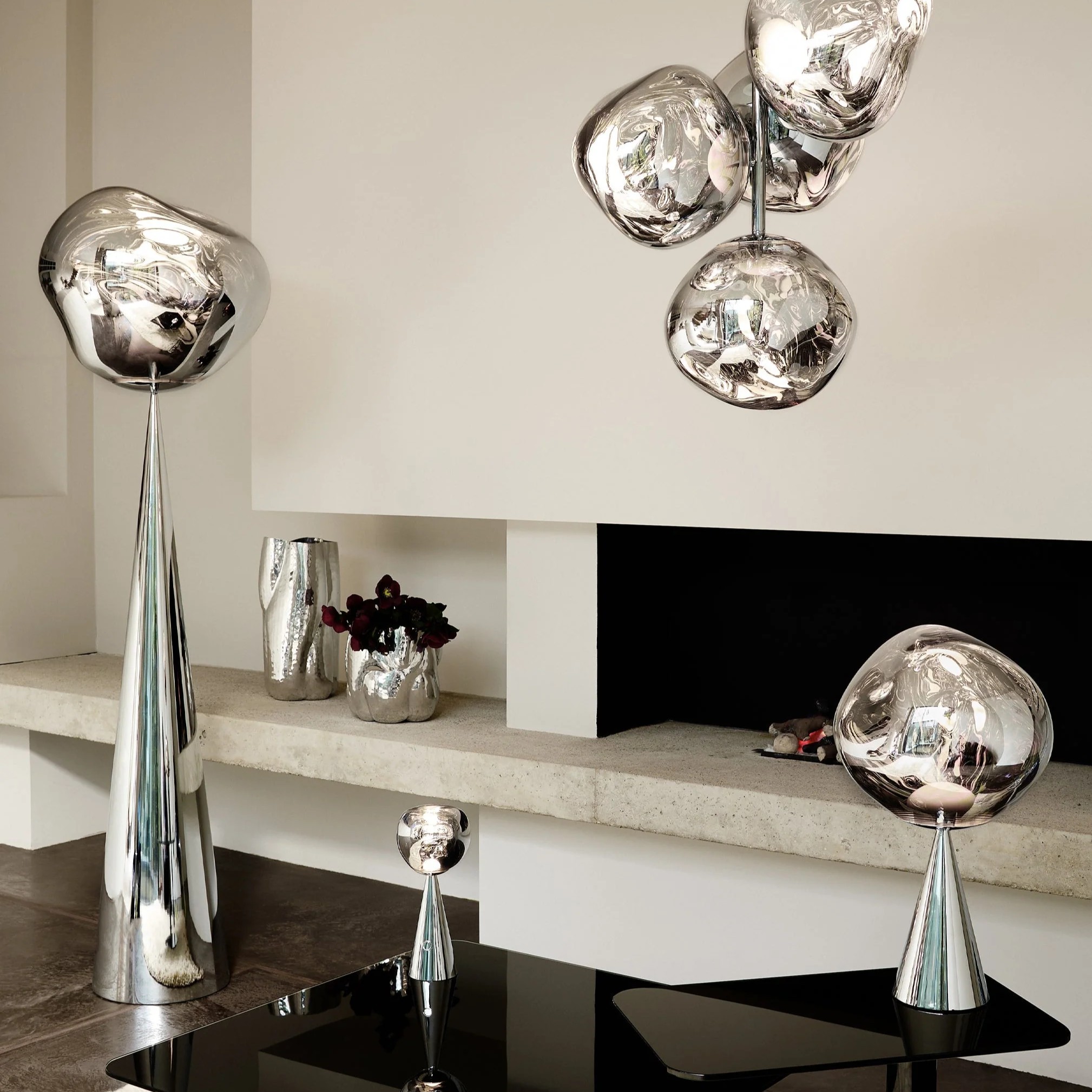 (1월특가) 톰딕슨 멜트 콘 테이블 실버/실버 TOM DIXON Melt Cone Table Silver/Silver