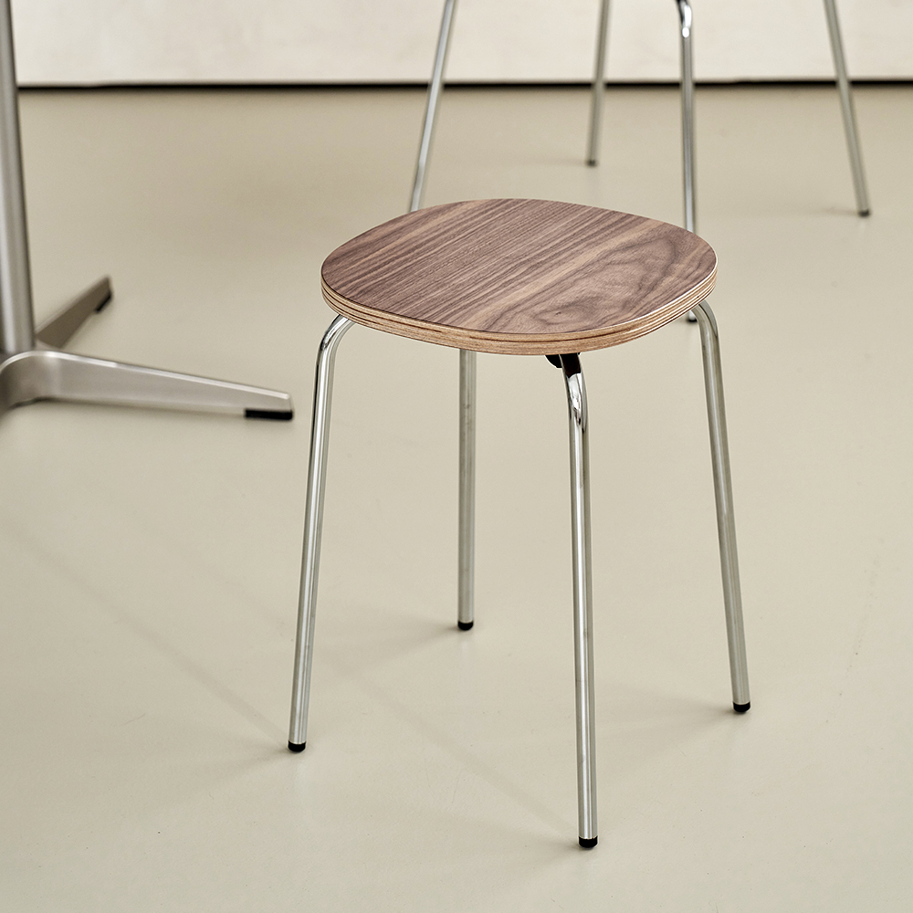 탄스 베니어 론치 스툴