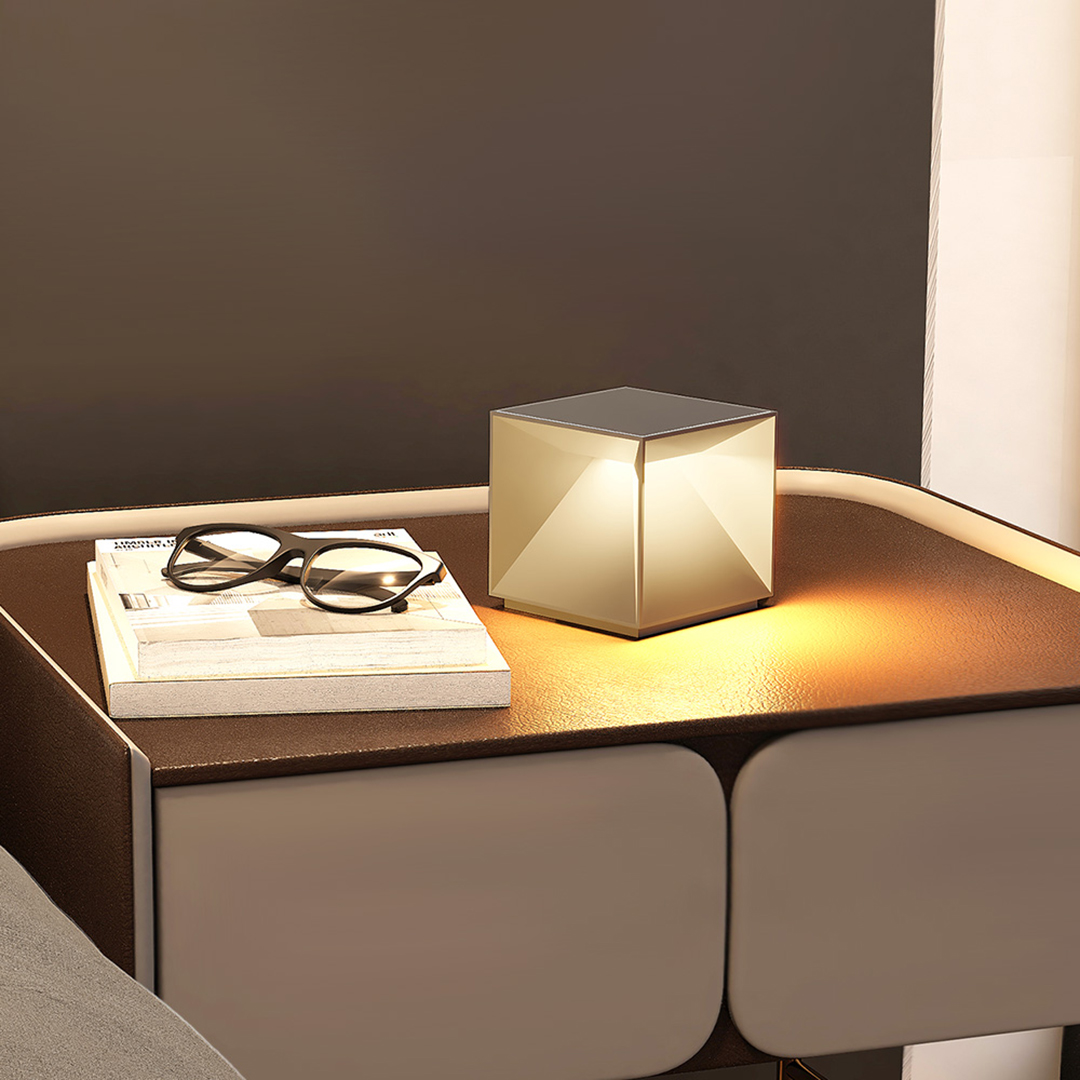 유비콰 큐박스 테이블 램프 4color