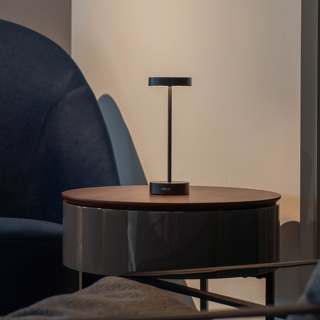 유비콰 스탠디 미니 무선 LED 테이블 램프 6color