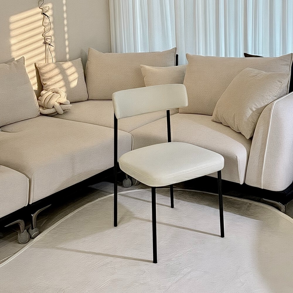 (페스타세일) [단독최저] 헨지디자인 씨엘 라운드 비건 레더 체어 (블랙 프레임 / 화이트)