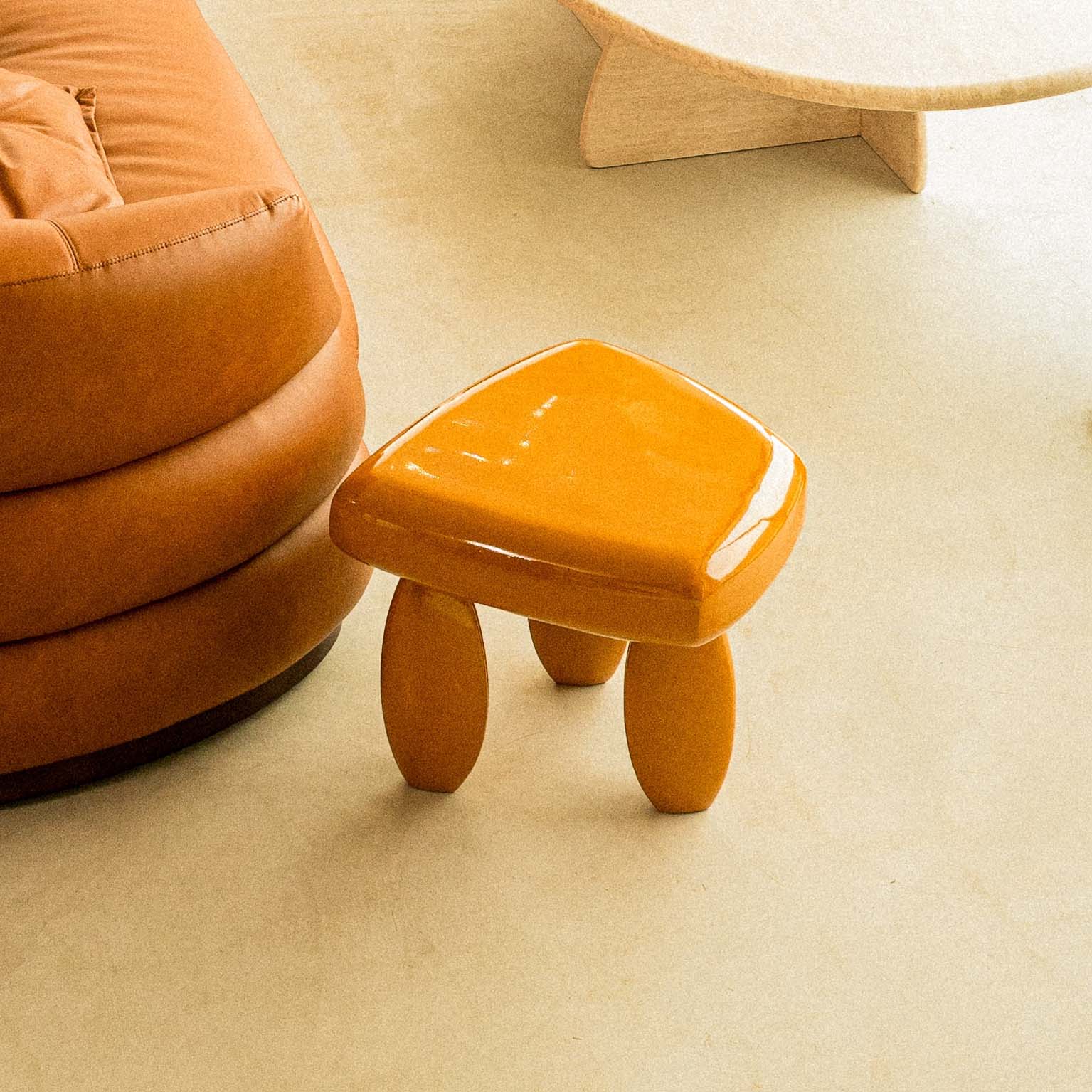 (6월특가) [단독최저] 스튜디오딥스 스텀프 트라이팟 카라멜 사이드 테이블 / Stump Tripod Caramel Side Table (-6/15)