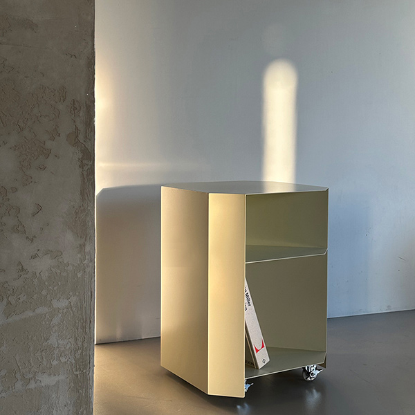 에이피알론드 옥토 트롤리 & 사이드 테이블 / OCTO tolley & side table / butter