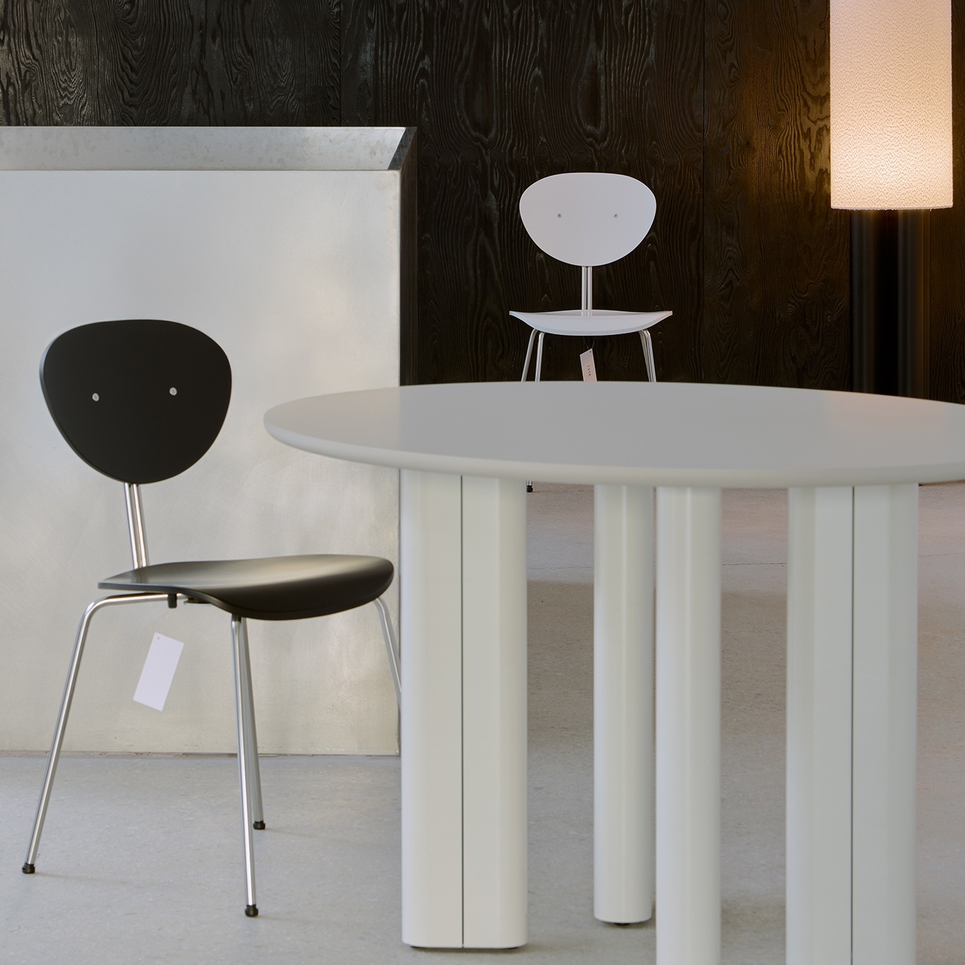 TXTR 텍스쳐 체어 (등받이 회전가능) CH9 - BLACK / WHITE