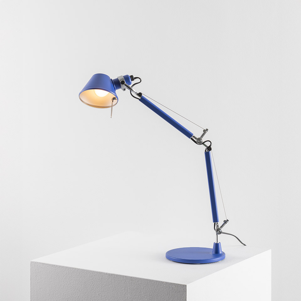 (페스타세일) 아르떼미데 톨로메오 마이크로 테이블램프 블루 클라인 ARTEMIDE Tolomeo micro table Blue klein (전구포함)