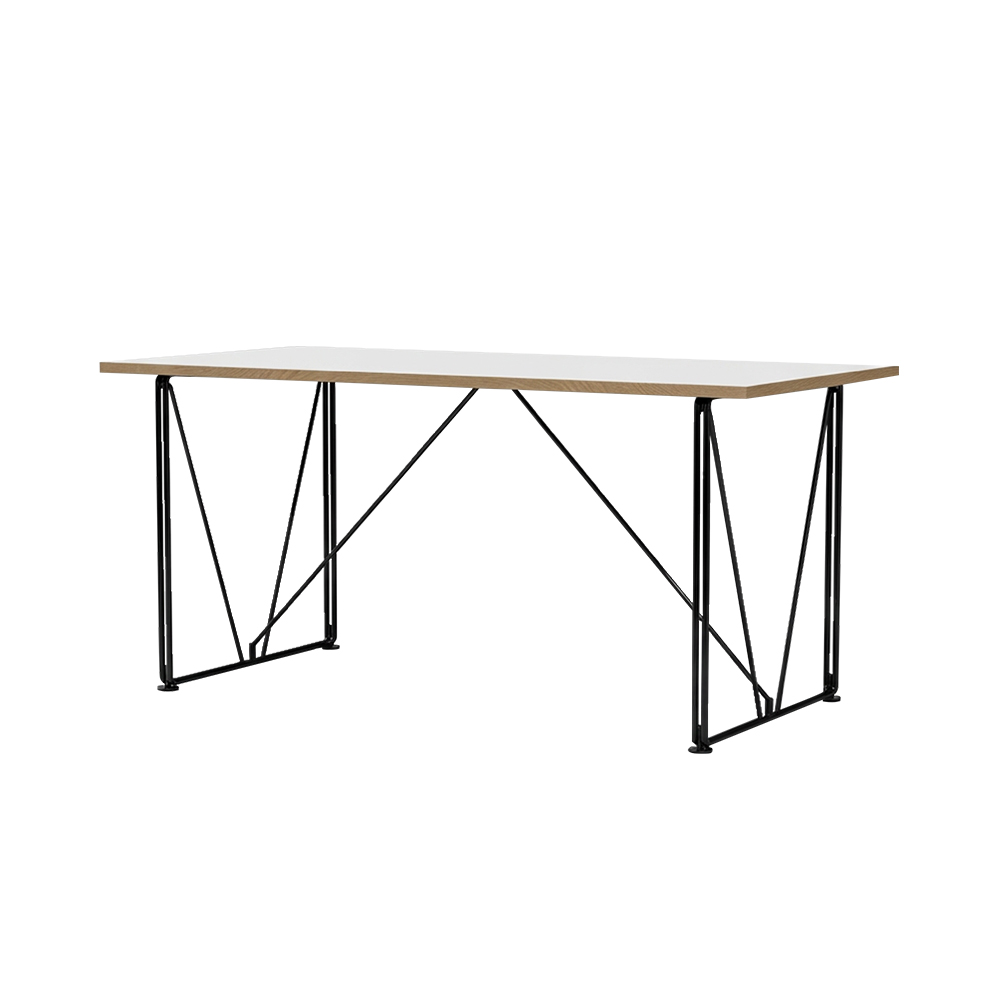 이노메싸 아워 브이 테이블 크바드랏 리얼리 텍스타일/블랙 베이스 INNOMETSA Our V Table Kvadrat Really Textile / Black base