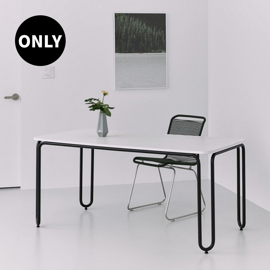 (4월특가) [더블적립] 피콕서울 토스트 다이닝 테이블 블랙 TOAST DINING TABLE BLACK