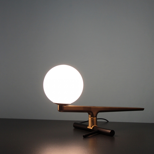 (1월특가) 아르떼미데 얀지 테이블 램프 Artemide Yanzi Table Lamp (전구포함)