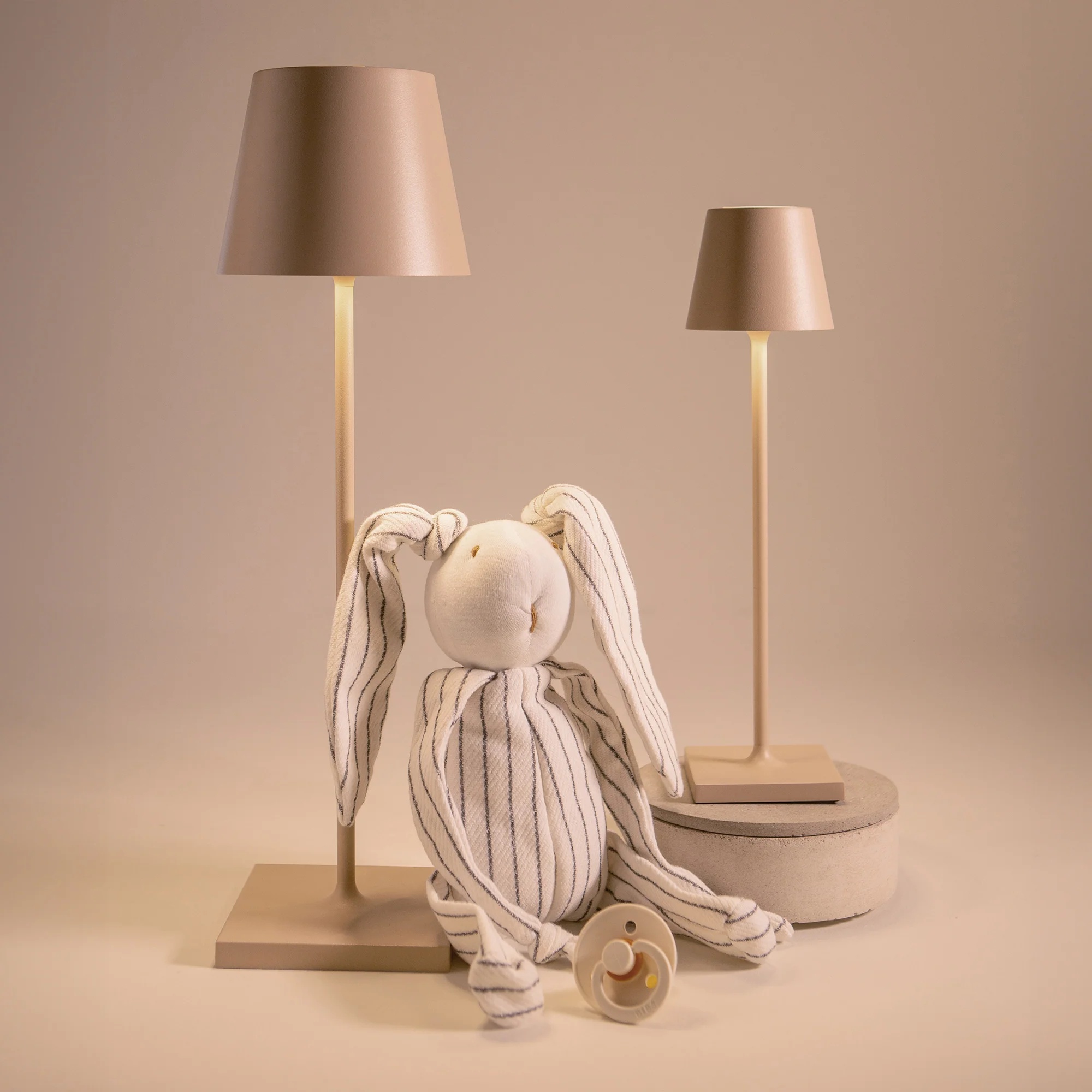 (페스타세일) 자페라노 폴디나 마이크로 무선조명 Poldina Micro Table Lamp Sage Sand