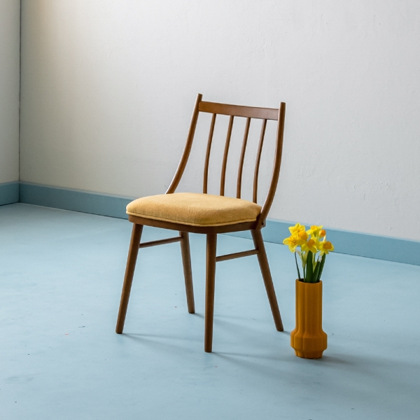 (슈퍼세일) [쿠폰] 장미맨숀 소피아 원목 패브릭 카페 식탁 의자 01